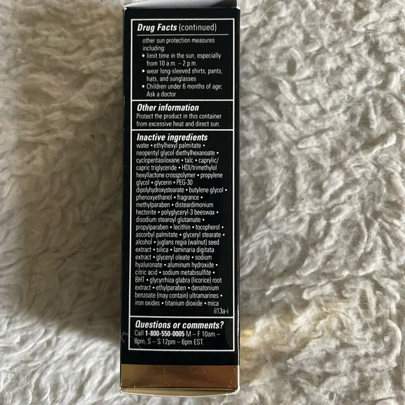 CHANEL Vitalumière SPF 15 Foundation 40 Beige - New - rare find, discontinued